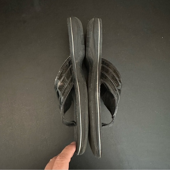 CLARKS Cloudsteppers Breeze Sea Black Patent Flip Flop Slip On Sandal Ladies 10 - Picture 7 of 11